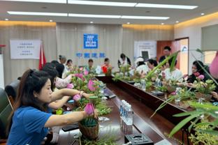 阿隆索：维尔茨和格里马尔多并未受伤，欧联杯对阵罗马时可以复出